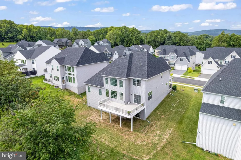 2754 HILLFIELD DRIVE Frederick, MD 21702
