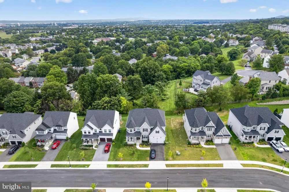 2754 HILLFIELD DRIVE Frederick, MD 21702