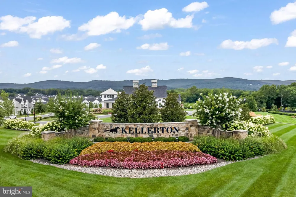 2754 HILLFIELD DRIVE Frederick, MD 21702