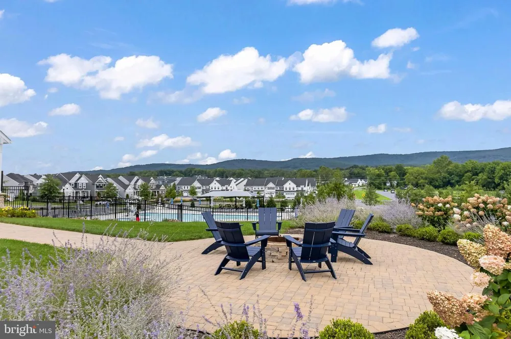 2754 HILLFIELD DRIVE Frederick, MD 21702