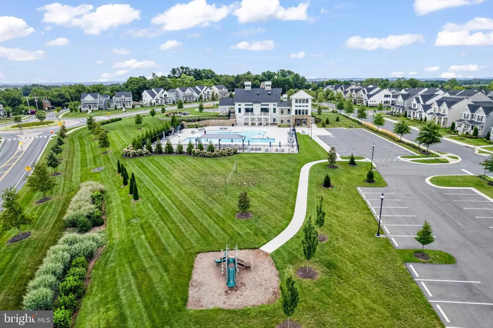 2754 HILLFIELD DRIVE Frederick, MD 21702