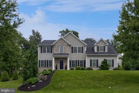 111 CRIMSON LANE