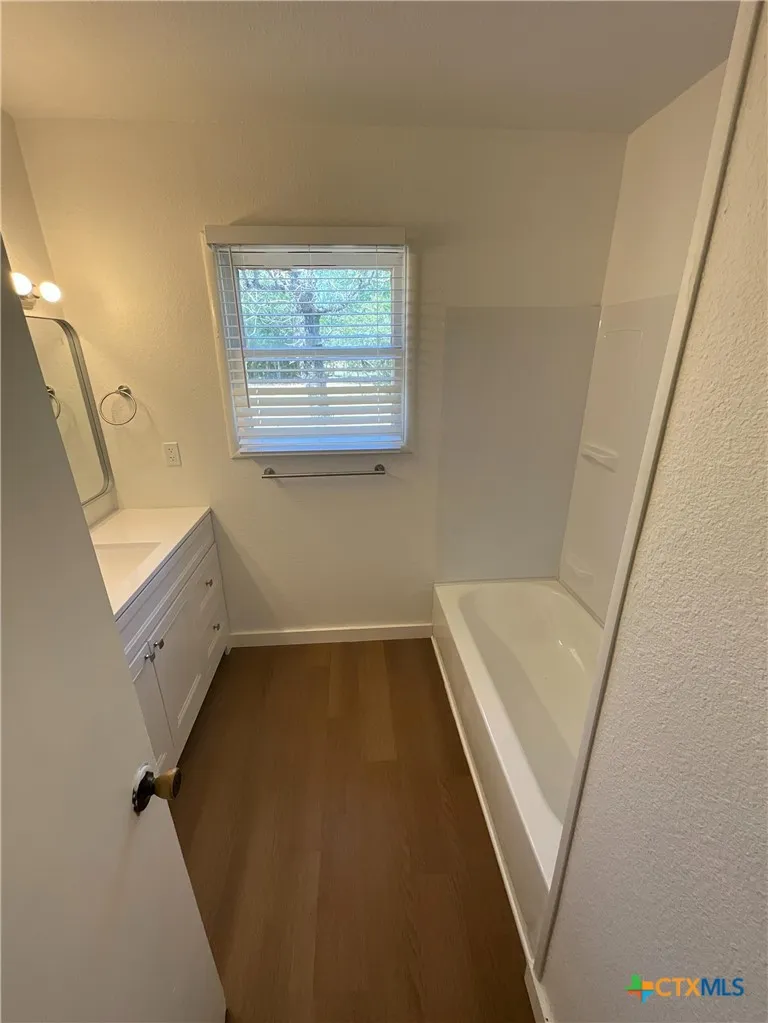 1004 Lawndale Avenue Victoria, TX 77901