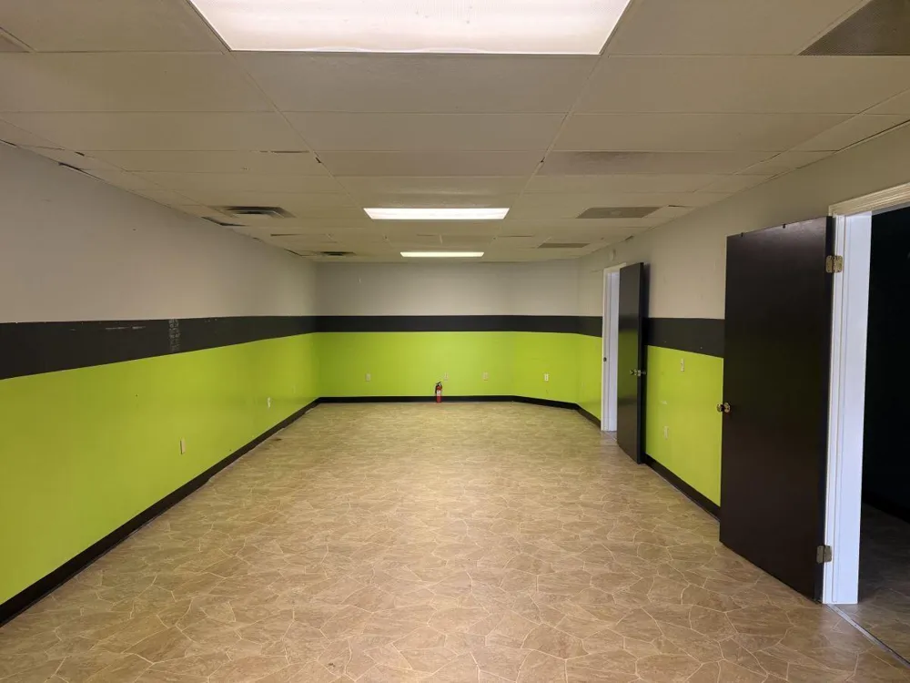 37458 W Red Arrow Highway #1 Paw Paw, MI 49079