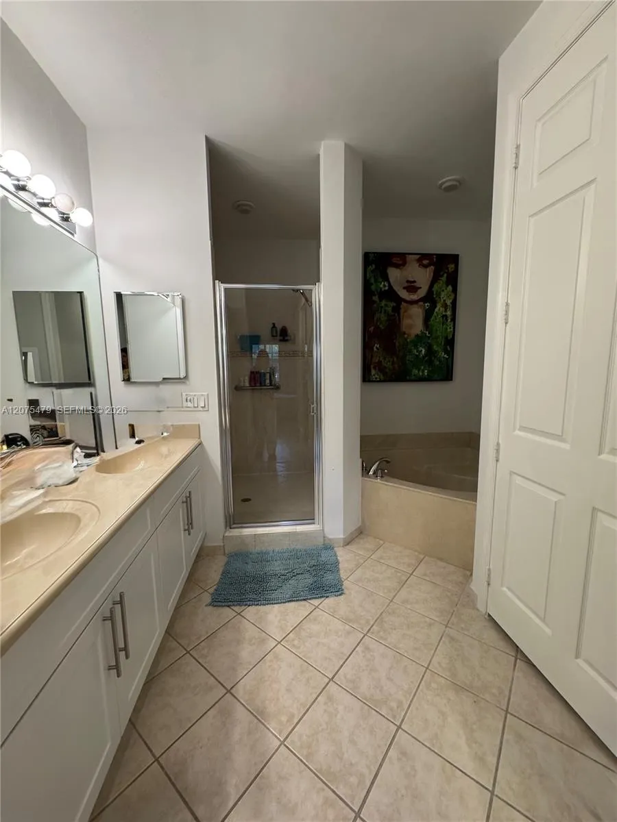2787 Center Ct Dr #1-23 Weston, FL 33332