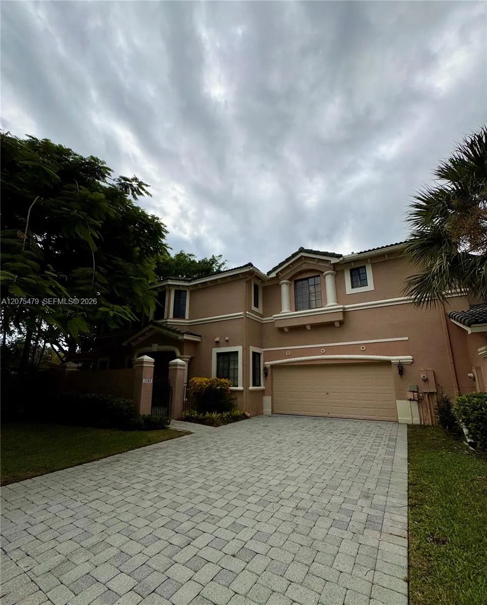 2787 Center Ct Dr #1-23 Weston, FL 33332