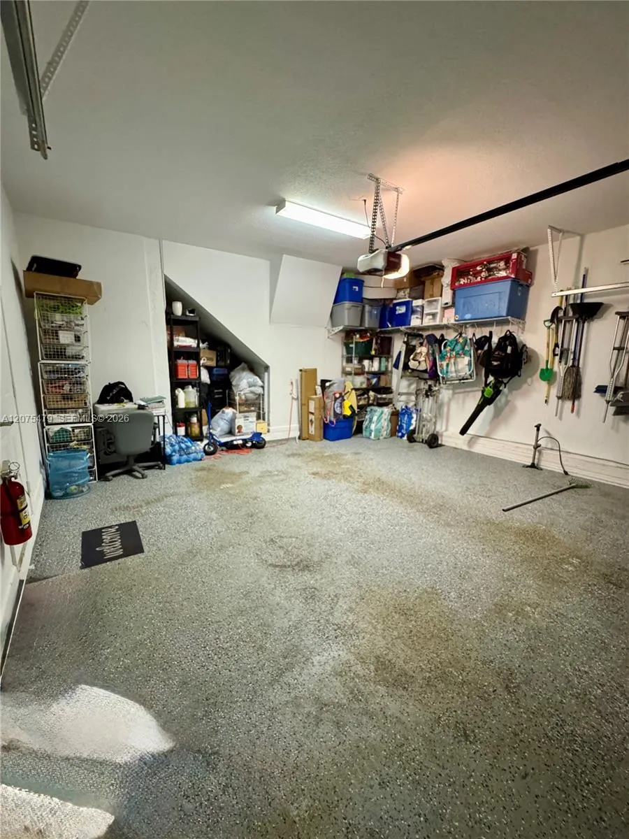 2787 Center Ct Dr #1-23 Weston, FL 33332