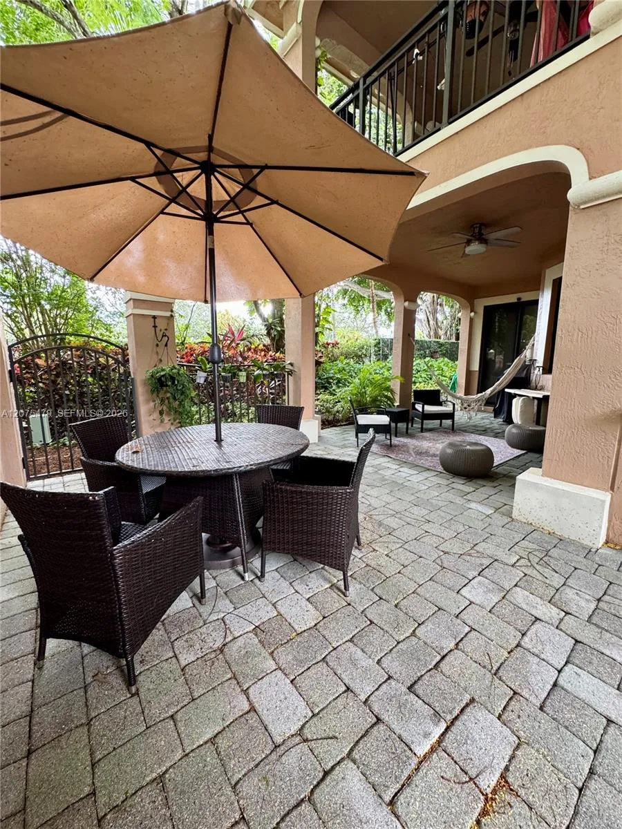 2787 Center Ct Dr #1-23 Weston, FL 33332