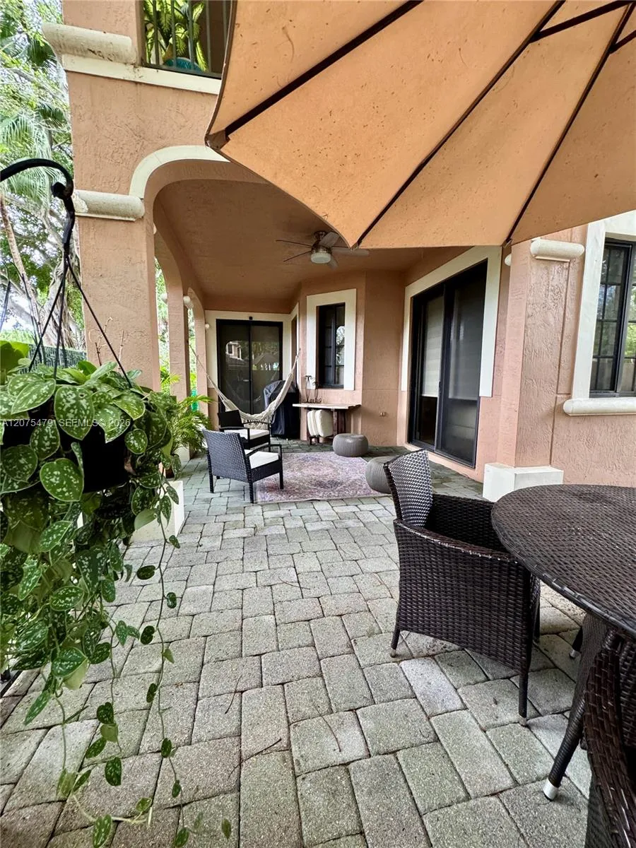 2787 Center Ct Dr #1-23 Weston, FL 33332