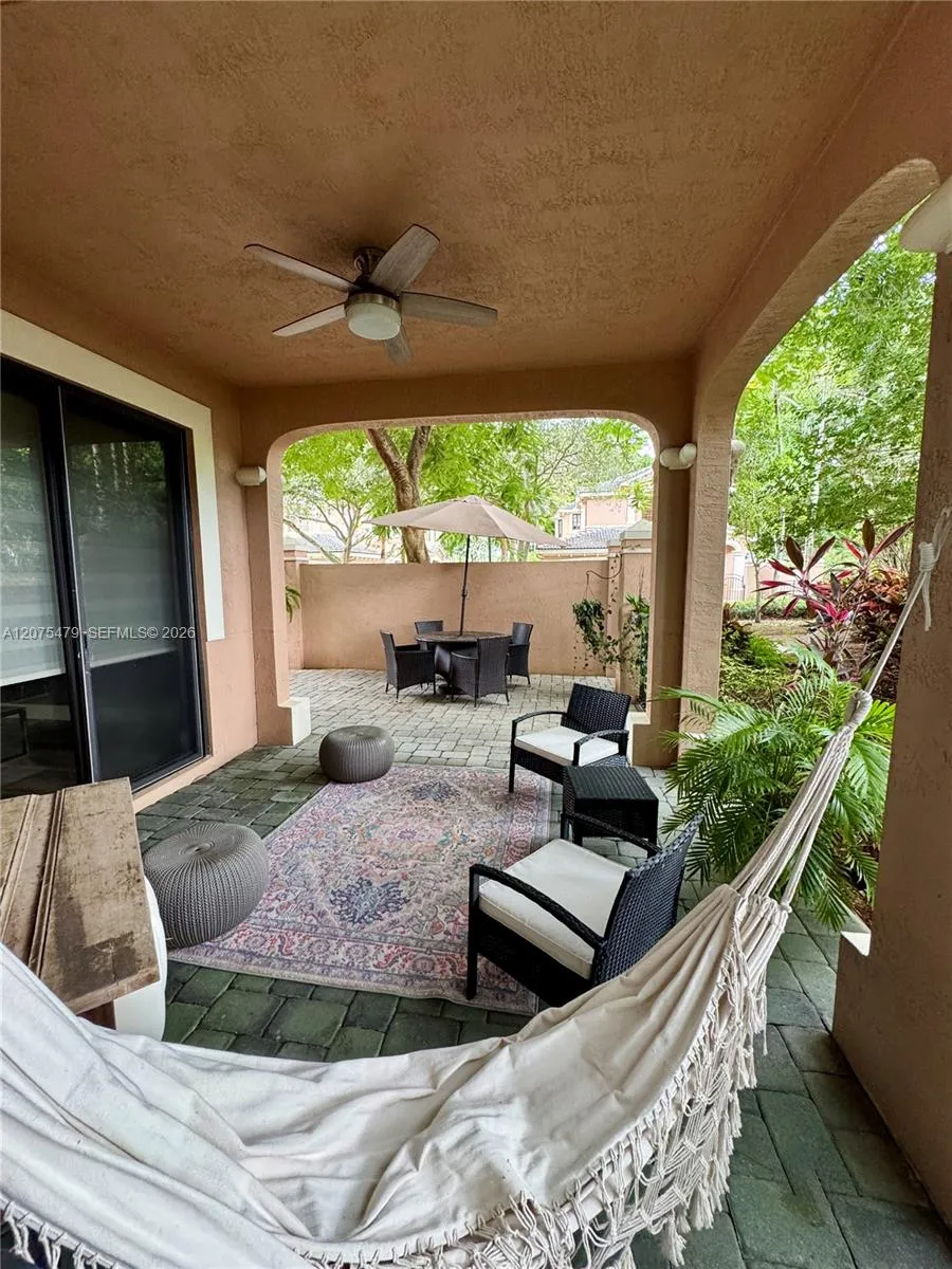2787 Center Ct Dr #1-23 Weston, FL 33332