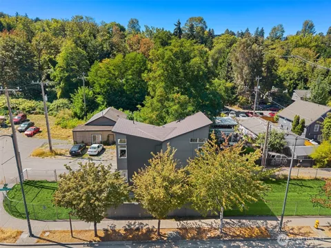 3323 Martin Luther King Jr Way S