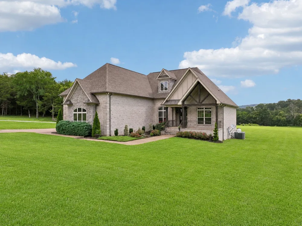 1730 Dillon Rd Milton, TN 37118