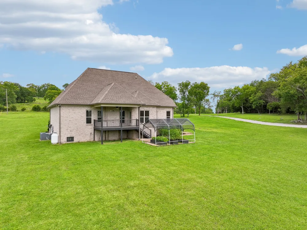 1730 Dillon Rd Milton, TN 37118