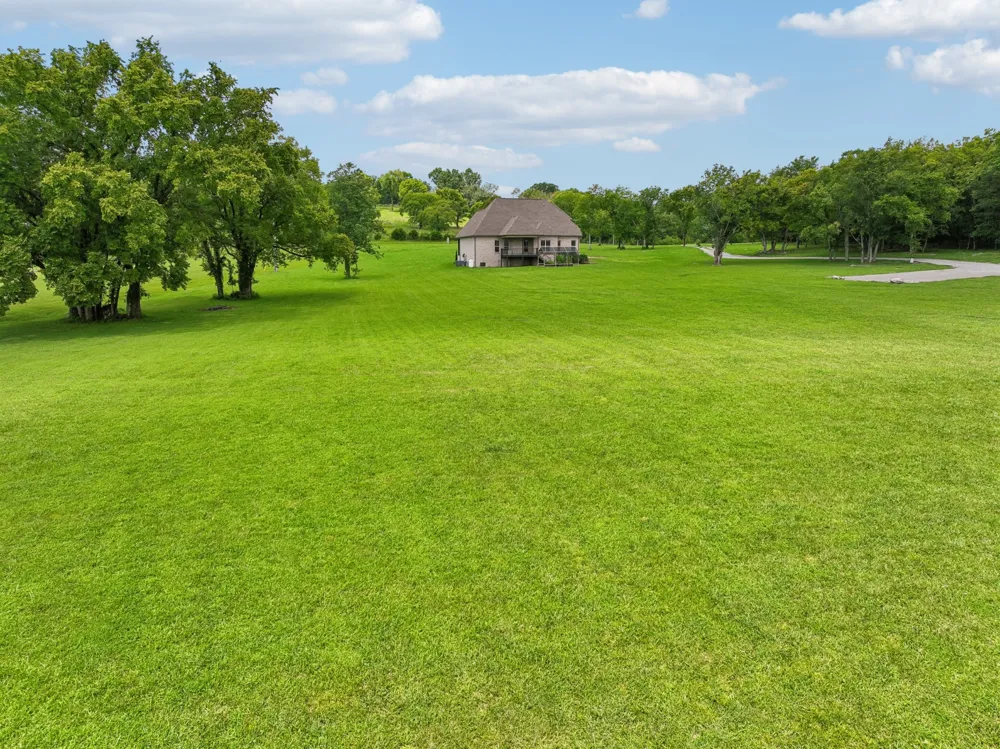 1730 Dillon Rd Milton, TN 37118