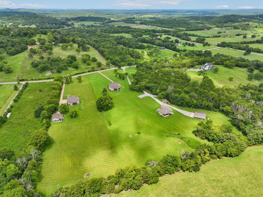 1730 Dillon Rd Milton, TN 37118