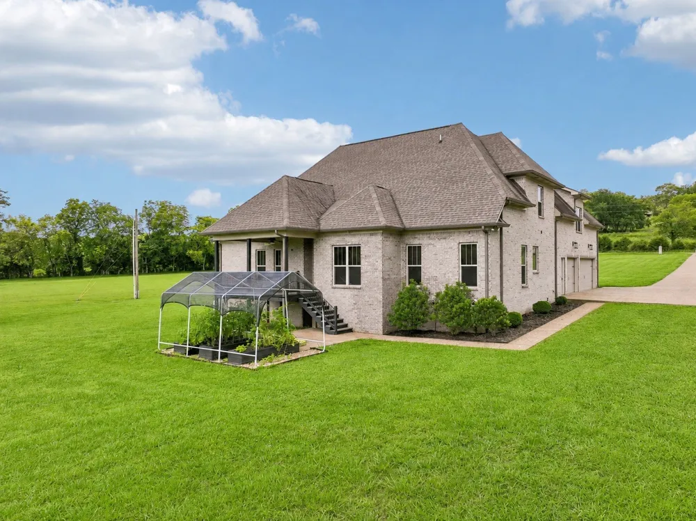 1730 Dillon Rd Milton, TN 37118