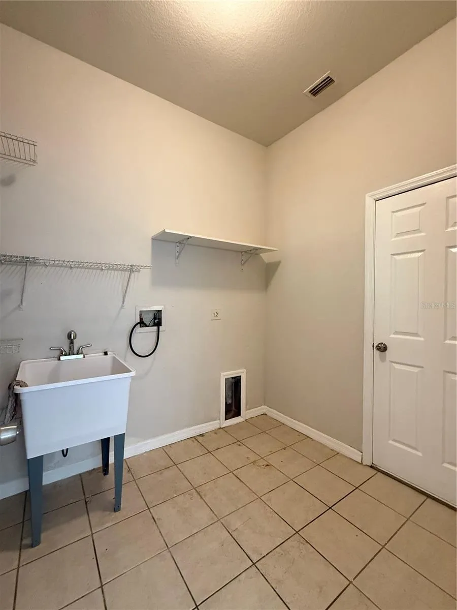 3466 MAYFLOWER TERRACE North Port, FL 34286