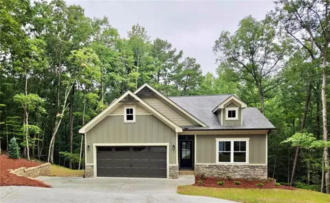 157 Silver Fox Loop