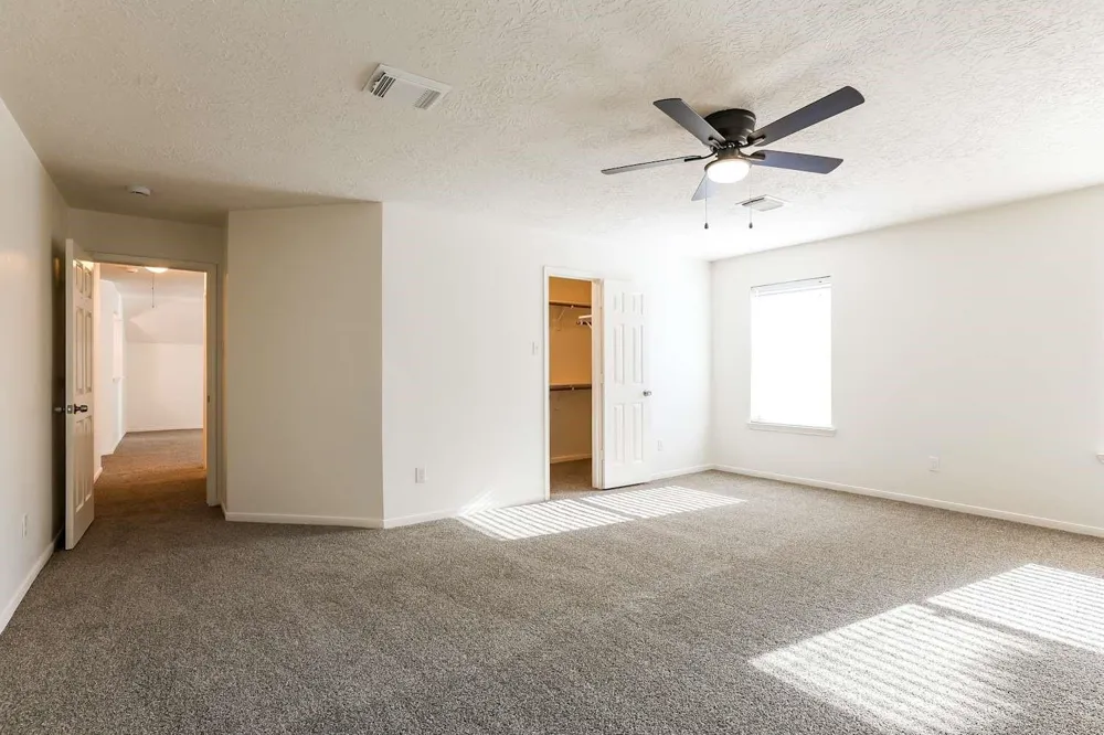 8618 Discus Drive Humble, TX 77346
