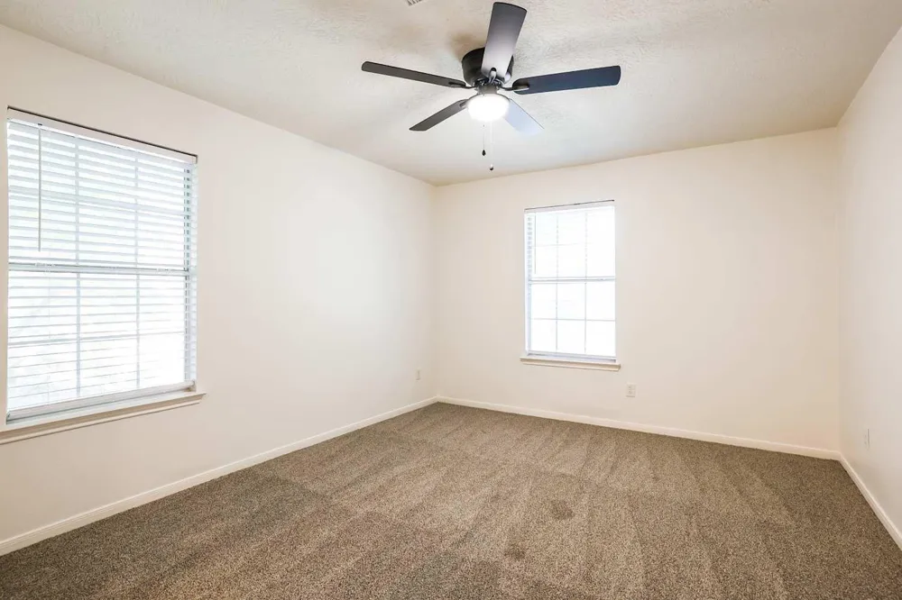 8618 Discus Drive Humble, TX 77346