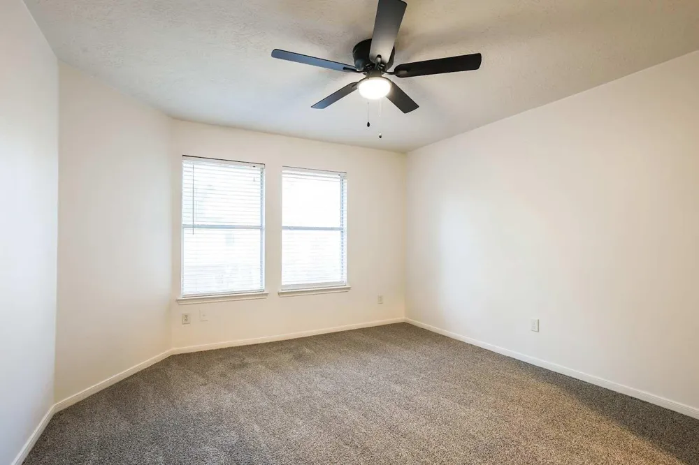 8618 Discus Drive Humble, TX 77346