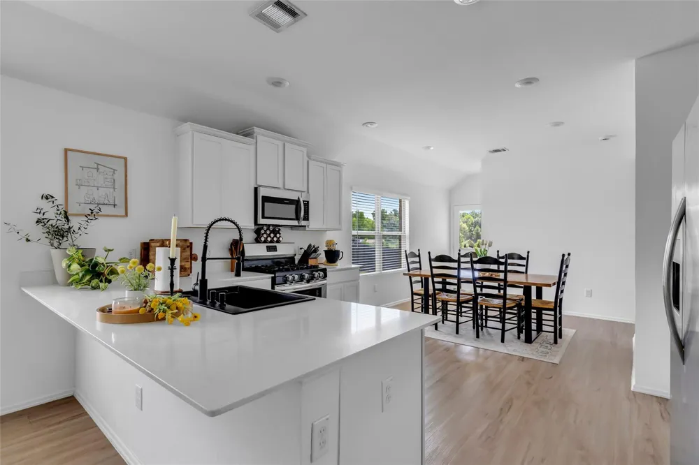 6328 Astoria Park Lane Kingwood, TX 77365