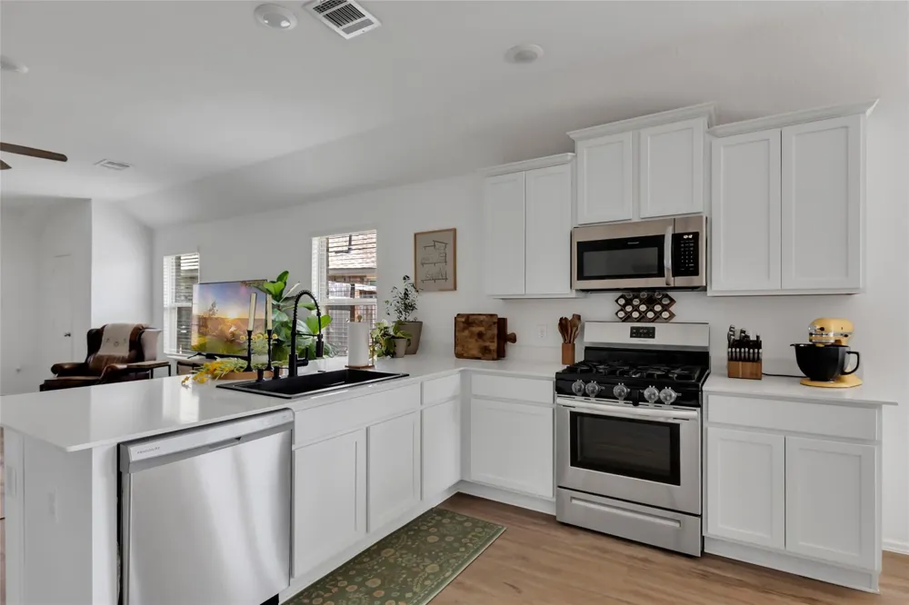 6328 Astoria Park Lane Kingwood, TX 77365