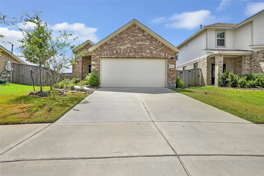 6328 Astoria Park Lane Kingwood, TX 77365