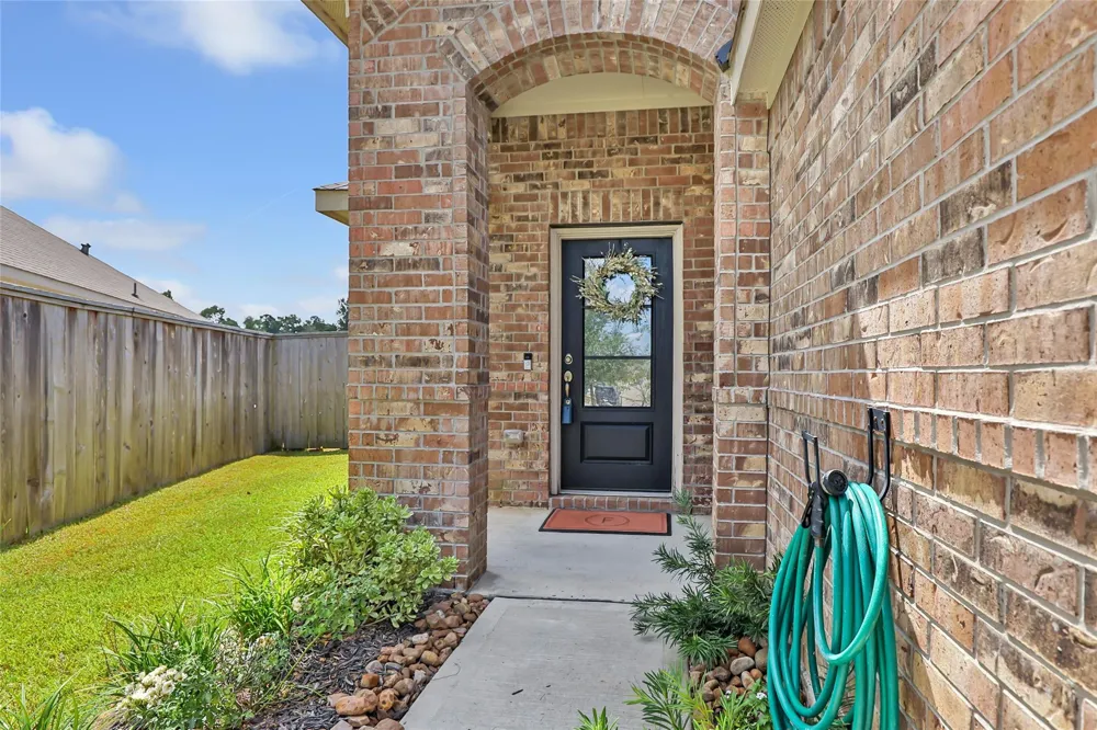 6328 Astoria Park Lane Kingwood, TX 77365