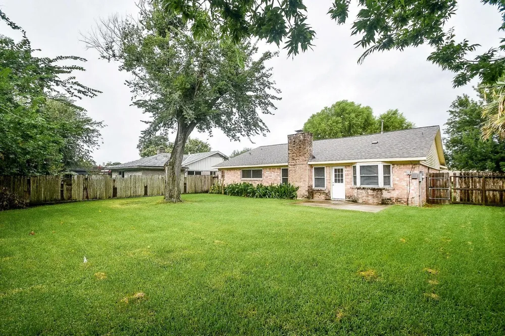 11839 Blair Meadow Drive Meadows Place, TX 77477