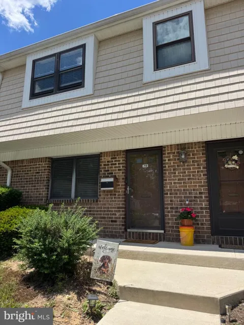 710 SILVER COURT