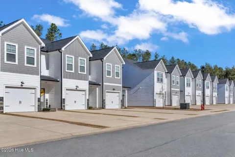 204 Linsmore Lane