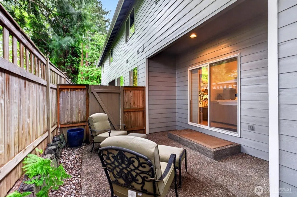16614 SE 256th Street #E2 Covington, WA 98042