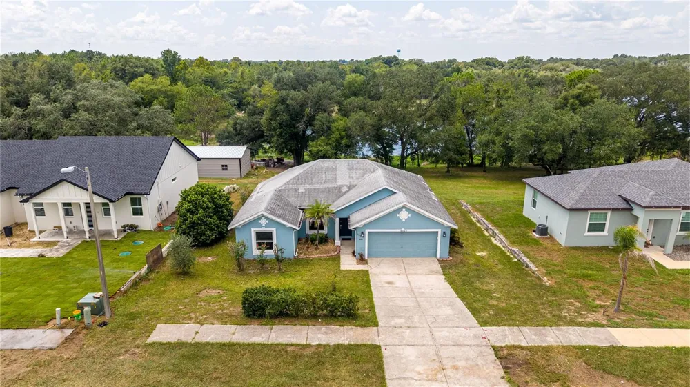 16023 WORTHINGTON Mascotte, FL 34753