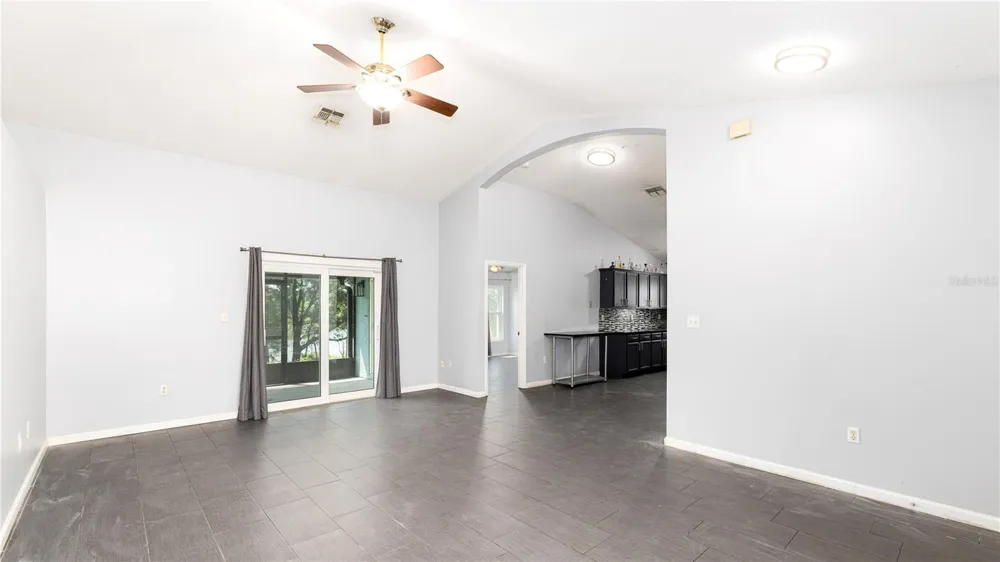 16023 WORTHINGTON Mascotte, FL 34753