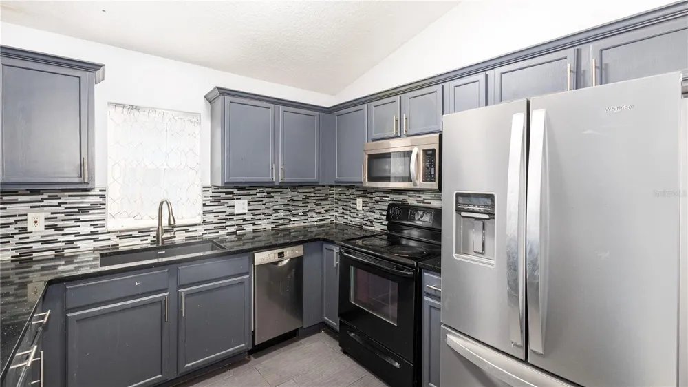 16023 WORTHINGTON Mascotte, FL 34753