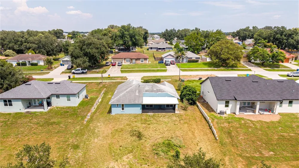 16023 WORTHINGTON Mascotte, FL 34753
