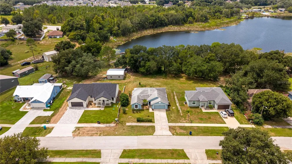 16023 WORTHINGTON Mascotte, FL 34753