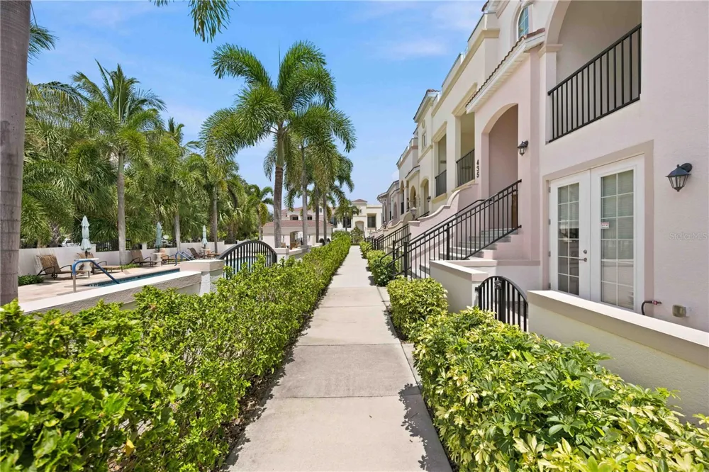 435 NOKOMIS AVENUE S #312 Venice, FL 34285