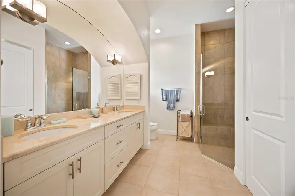 435 NOKOMIS AVENUE S #312 Venice, FL 34285