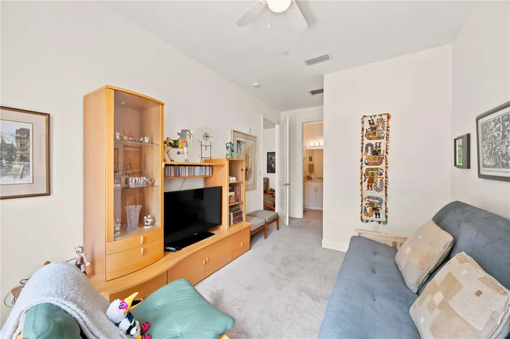 435 NOKOMIS AVENUE S #312 Venice, FL 34285