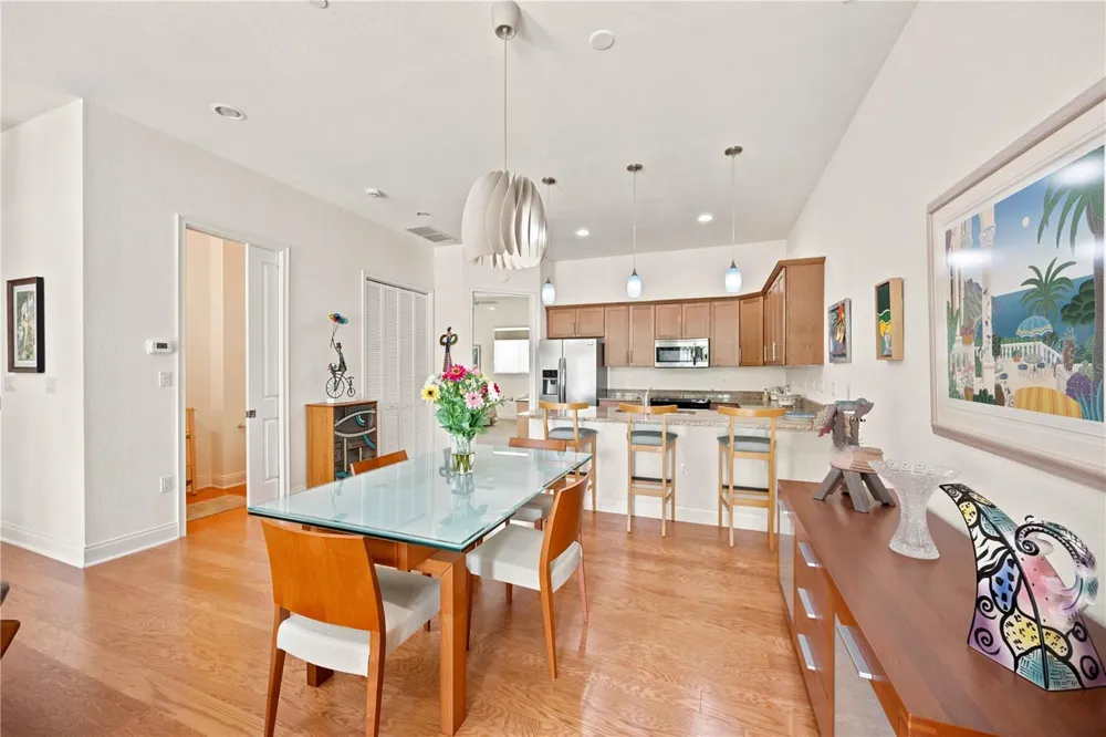435 NOKOMIS AVENUE S #312 Venice, FL 34285