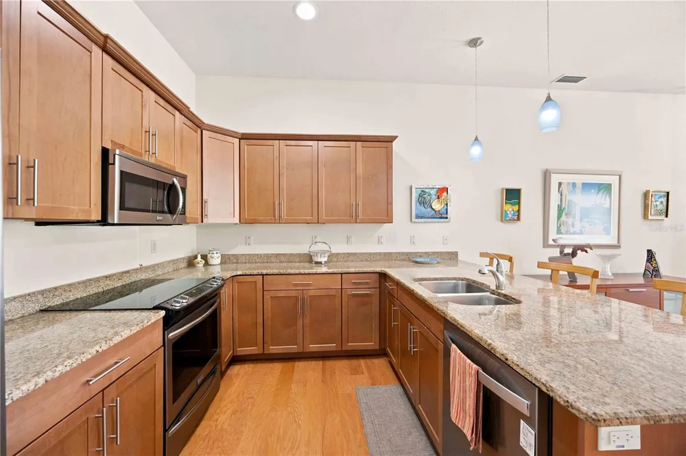 435 NOKOMIS AVENUE S #312 Venice, FL 34285