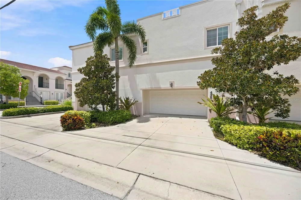 435 NOKOMIS AVENUE S #312 Venice, FL 34285