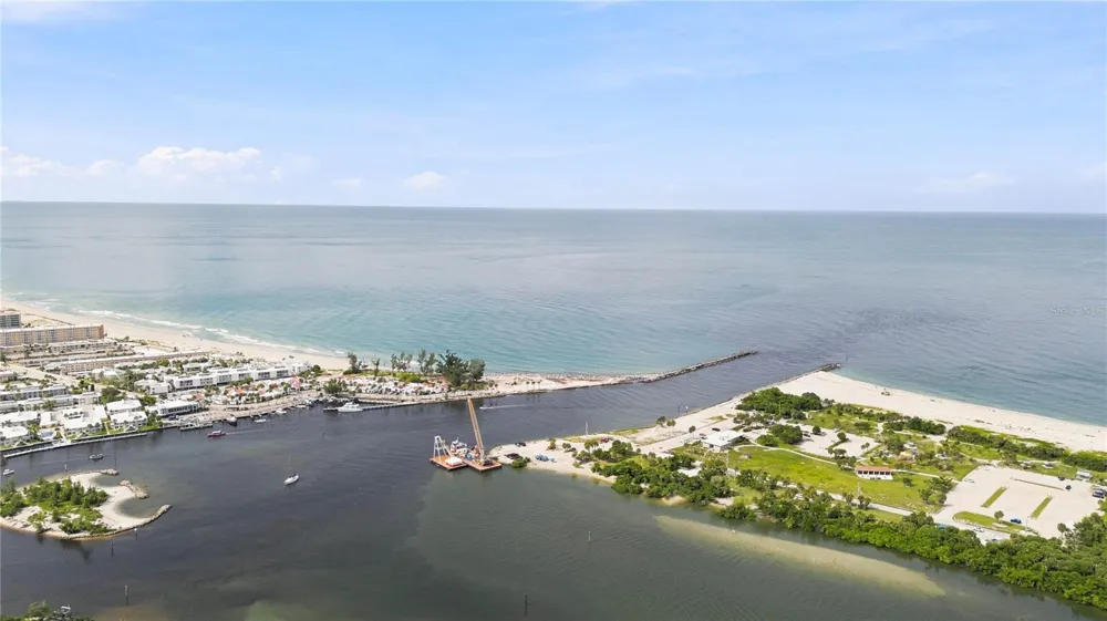 435 NOKOMIS AVENUE S #312 Venice, FL 34285
