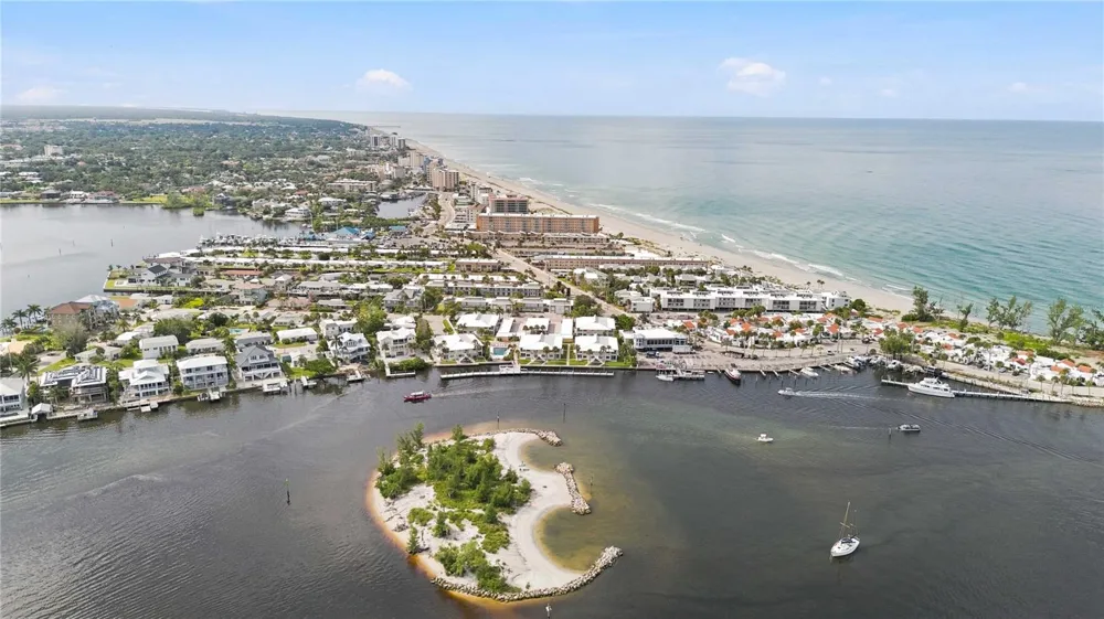 435 NOKOMIS AVENUE S #312 Venice, FL 34285