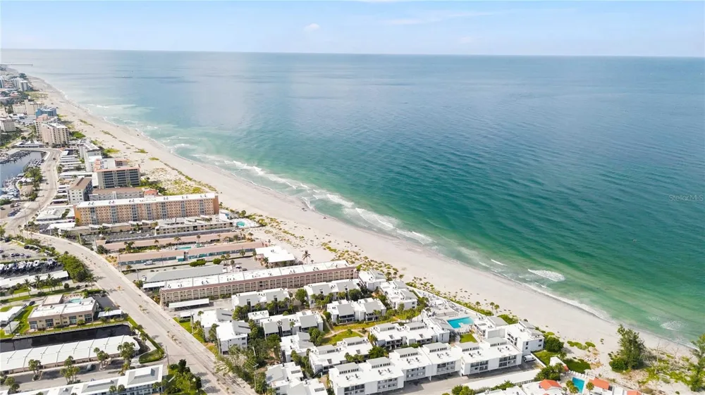435 NOKOMIS AVENUE S #312 Venice, FL 34285