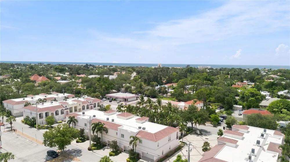 435 NOKOMIS AVENUE S #312 Venice, FL 34285