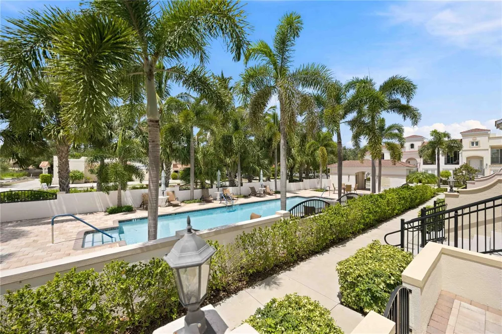 435 NOKOMIS AVENUE S #312 Venice, FL 34285