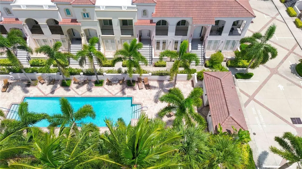 435 NOKOMIS AVENUE S #312 Venice, FL 34285